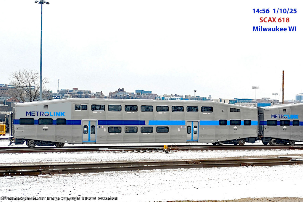 SCAX 618 & 622 - the latest Bombardier commuter cars rebuit by Talgo USA for (LA) Metrolink